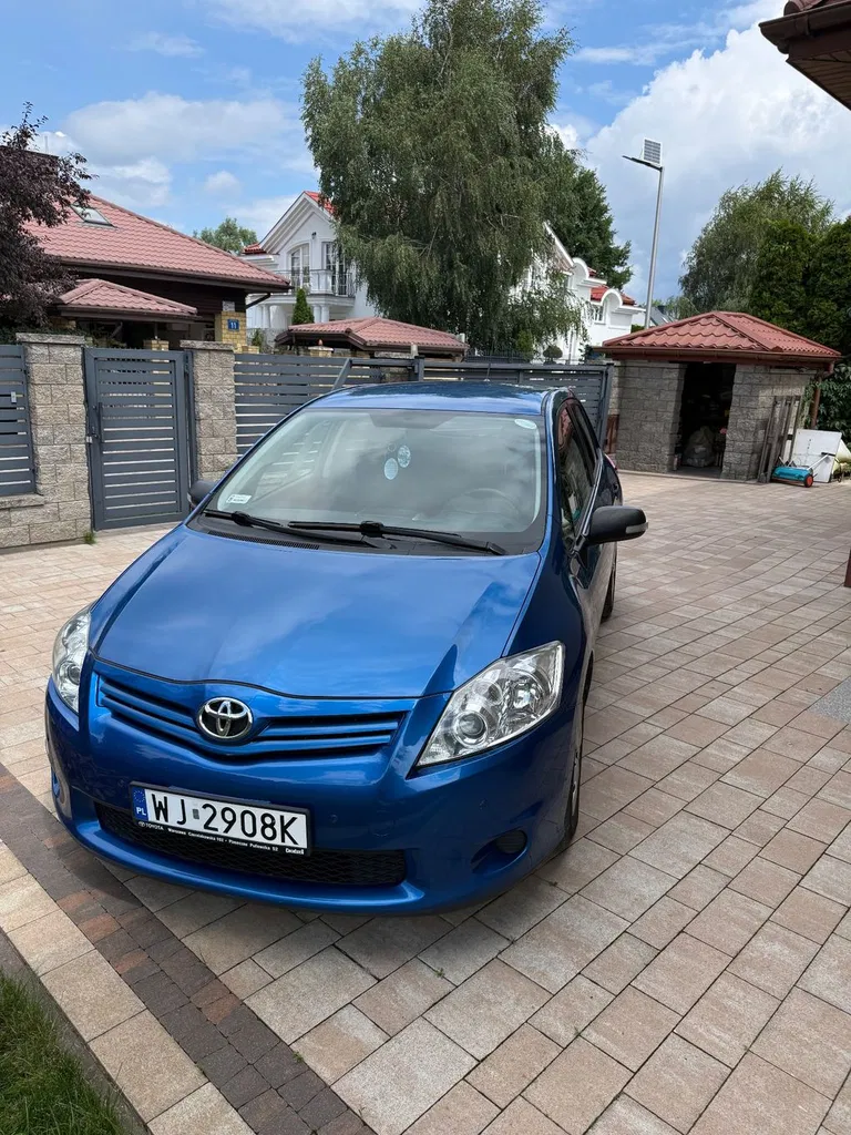 Zdjęcie: 2011 Toyota Auris