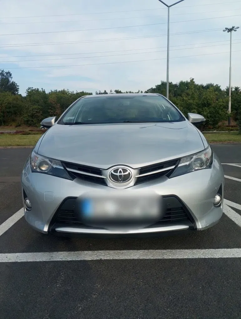 Zdjęcie: 2014 Toyota Auris
