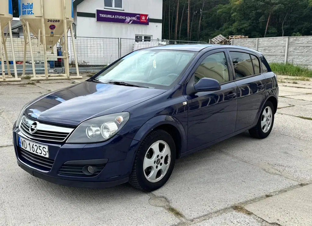 Zdjęcie: 2010 Opel Astra