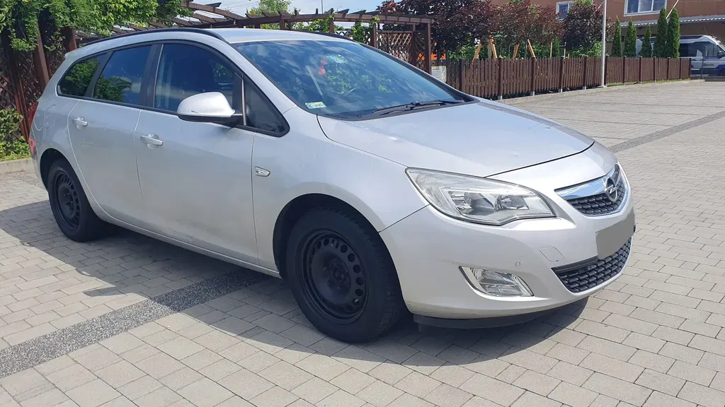 Zdjęcie: 2013 Opel Astra
