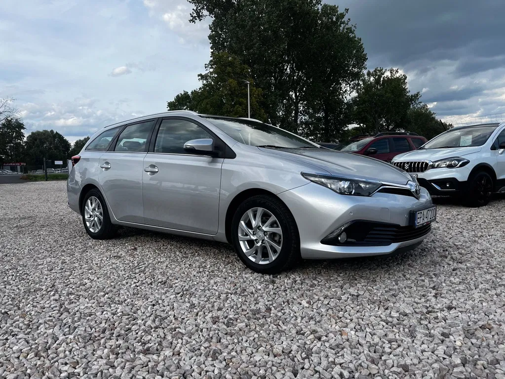 Zdjęcie: 2016 Toyota Auris