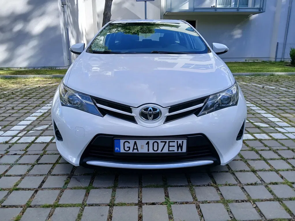 Zdjęcie: 2014 Toyota Auris