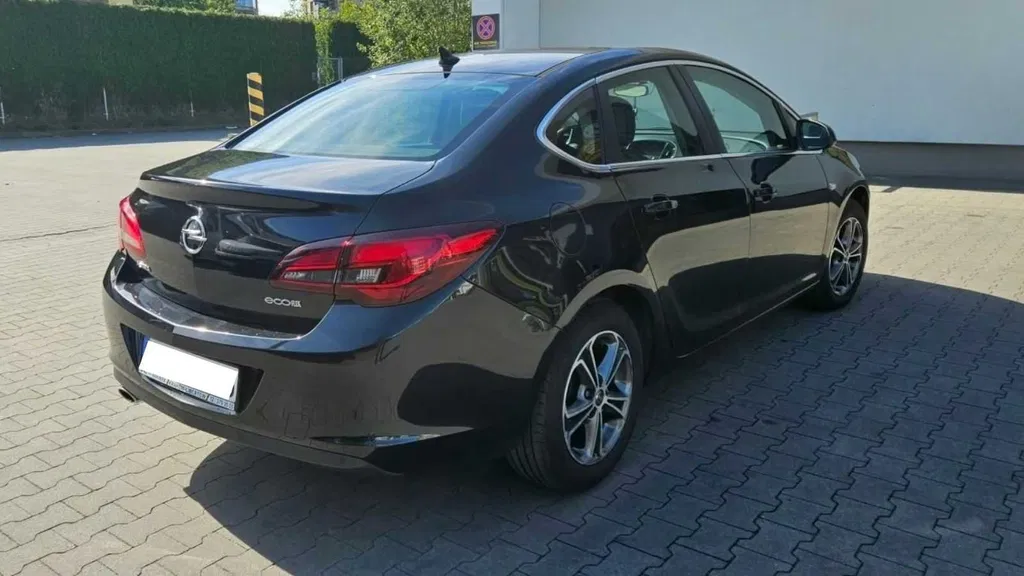 Zdjęcie: 2015 Opel Astra