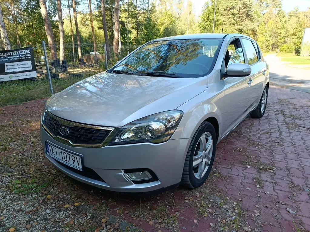 Zdjęcie: 2010 Kia Cee'd