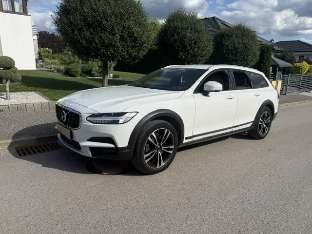 Zdjęcie: 2020 Volvo V90