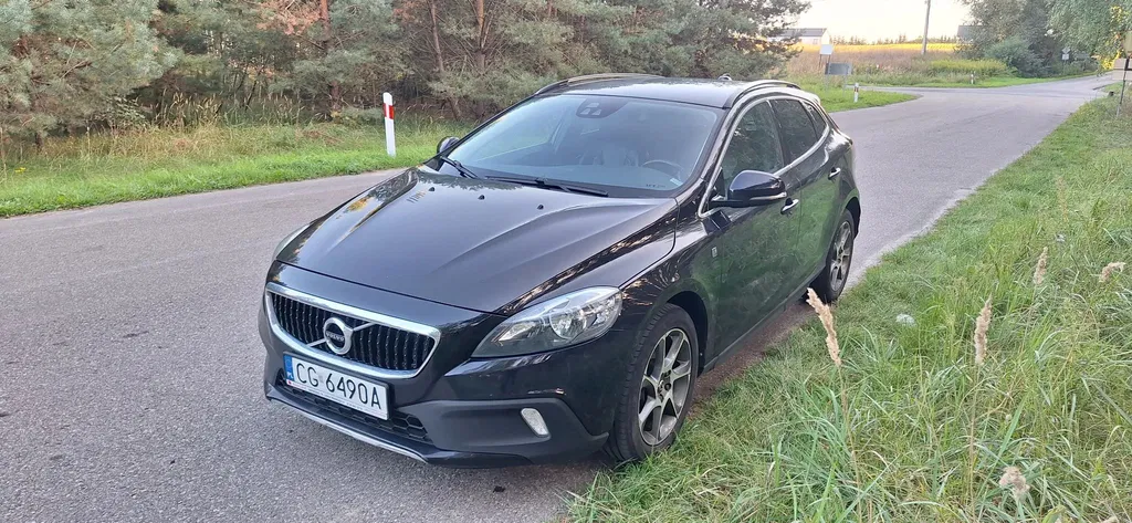 Zdjęcie: 2016 Volvo V40 Cross Country