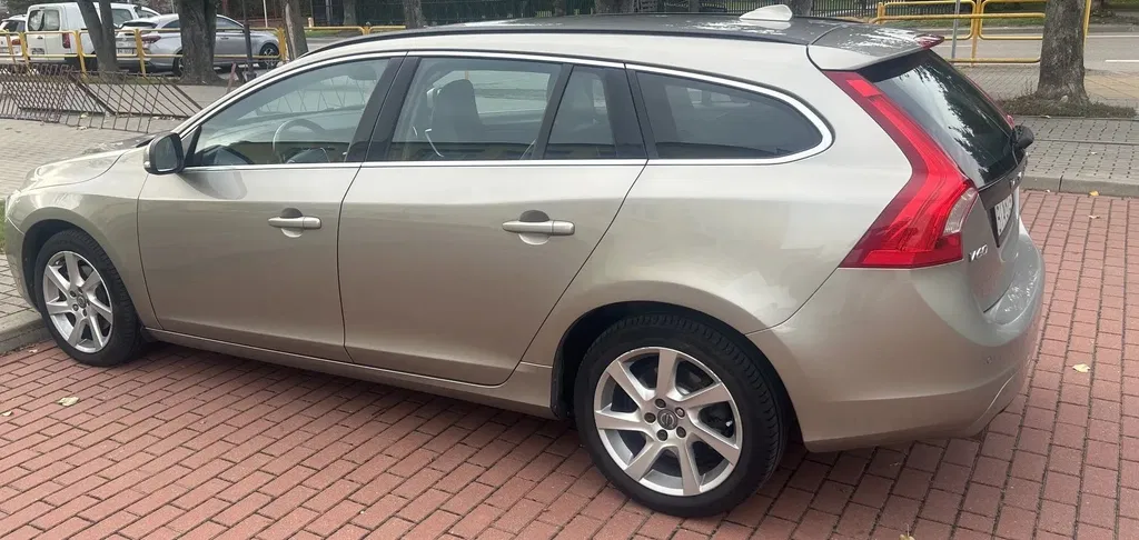 Zdjęcie: 2014 Volvo V60