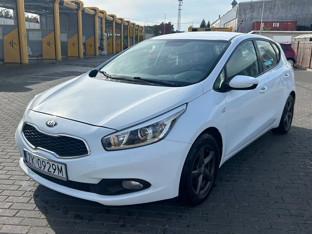Zdjęcie: 2014 Kia Cee'd