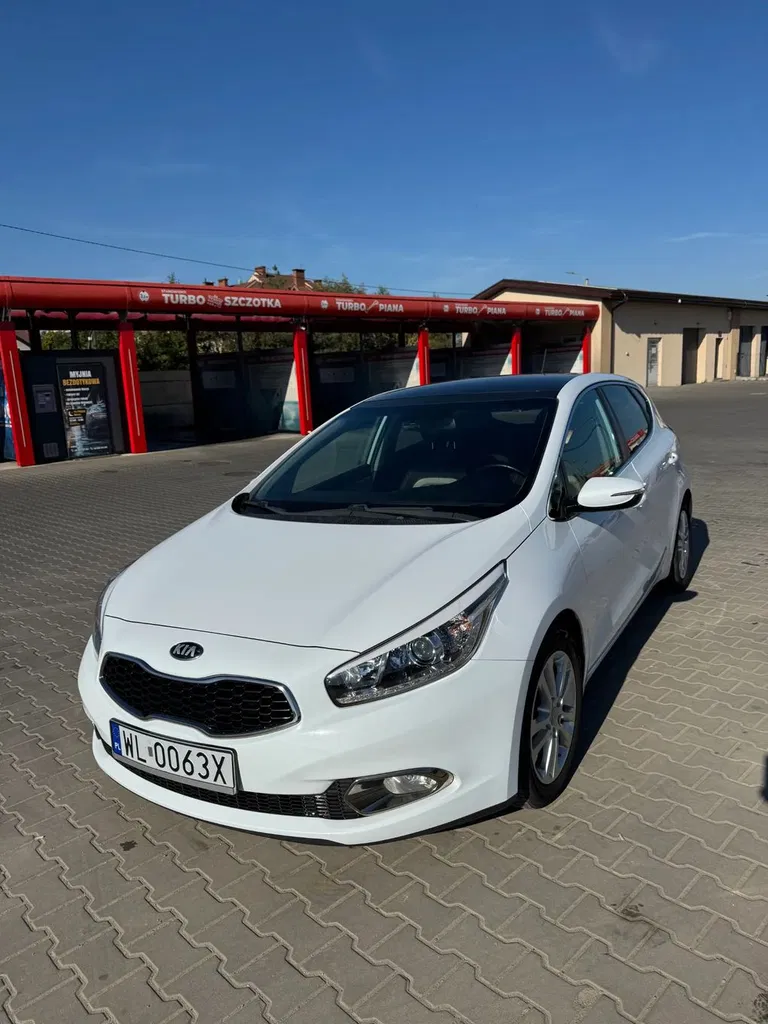 Zdjęcie: 2013 Kia Cee'd