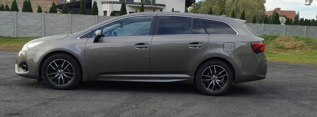 Zdjęcie: 2016 Toyota Avensis