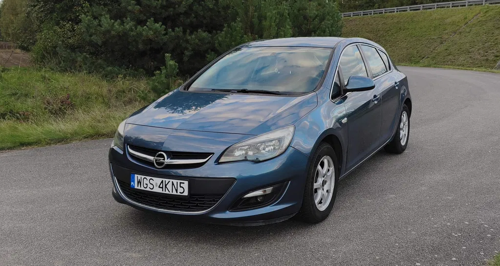 Zdjęcie: 2014 Opel Astra
