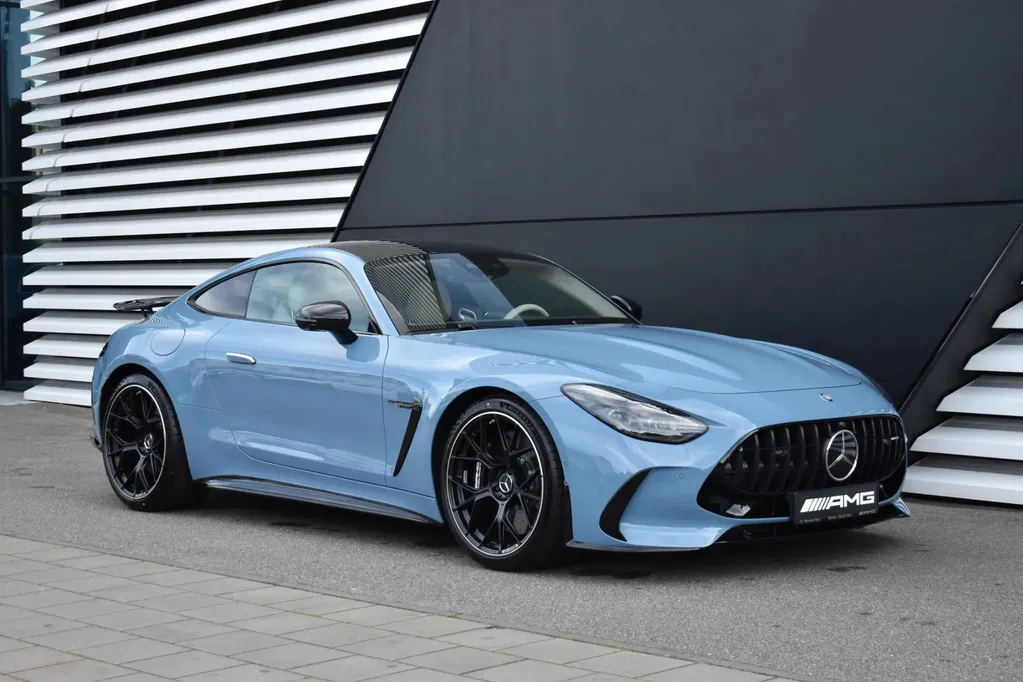 Zdjęcie: 2025 Mercedes-Benz AMG GT