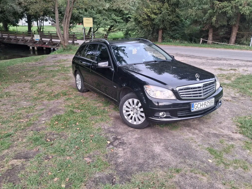 Zdjęcie: 2010 Mercedes-Benz C Klasa