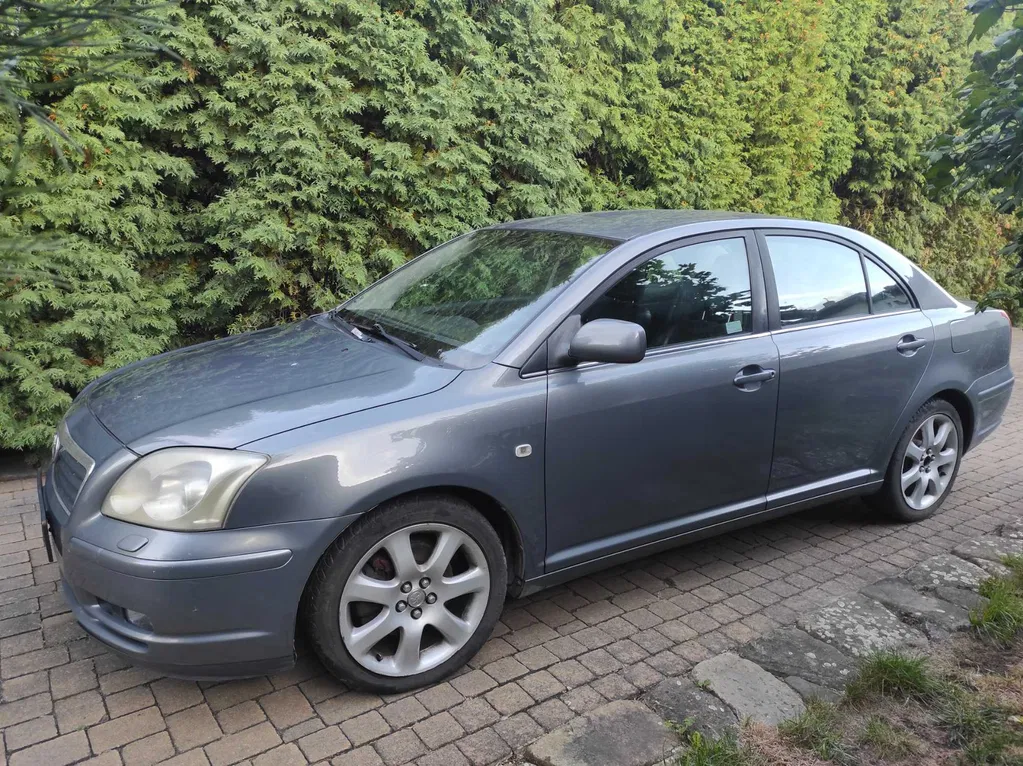 Zdjęcie: 2004 Toyota Avensis