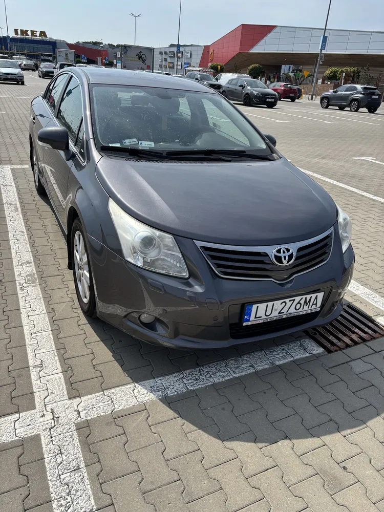 Zdjęcie: 2011 Toyota Avensis