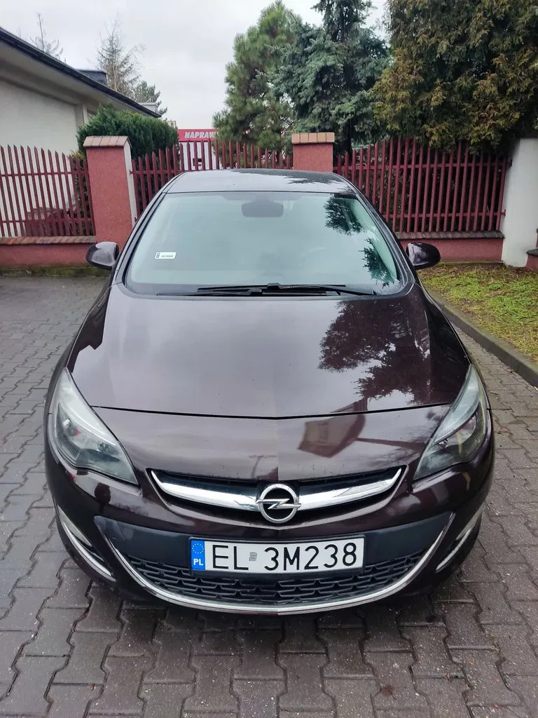 Zdjęcie: 2013 Opel Astra