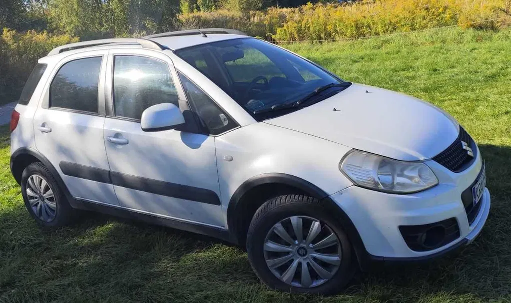 Zdjęcie: 2010 Suzuki SX4