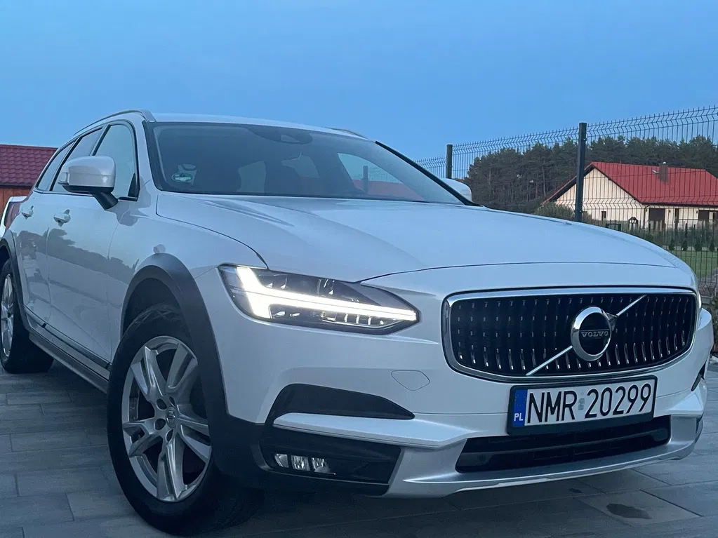 Zdjęcie: 2019 Volvo V90 Cross Country