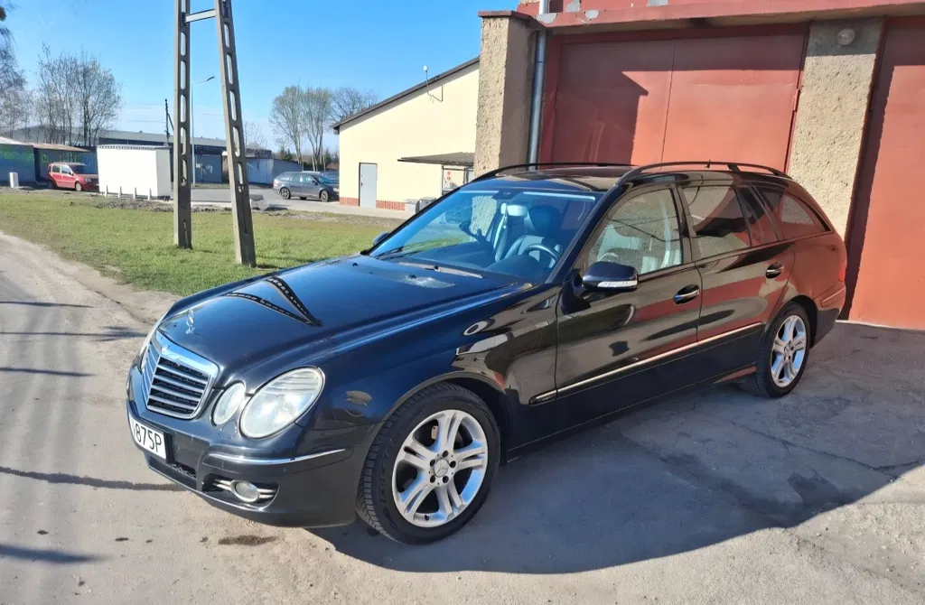 Zdjęcie: 2008 Mercedes-Benz E Klasa