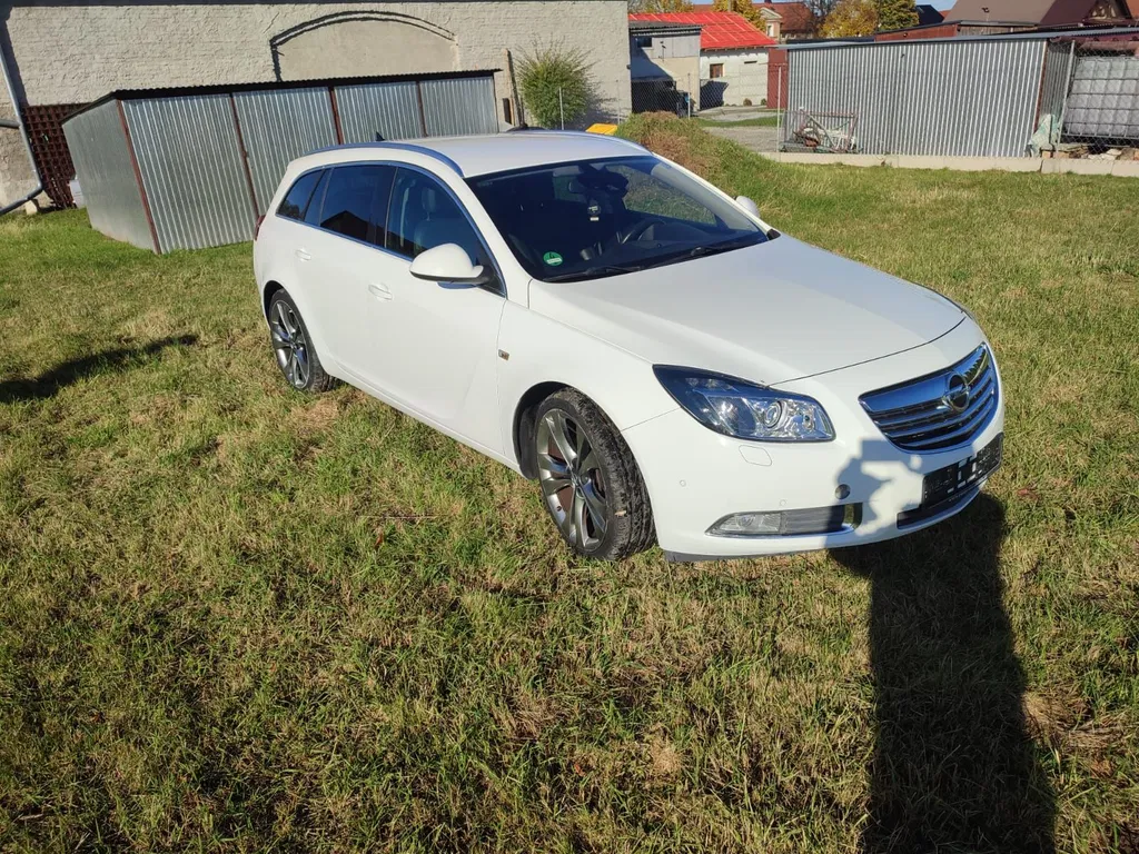 Zdjęcie: 2012 Opel Insignia