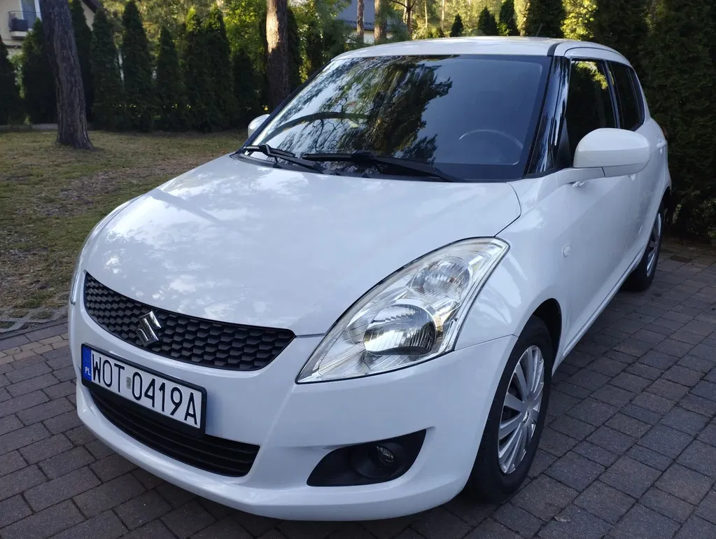 Zdjęcie: 2011 Suzuki Swift