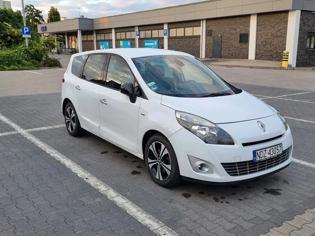 Zdjęcie: 2011 Renault Scenic