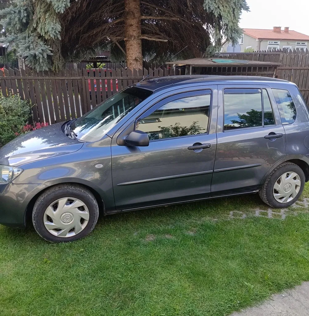 Zdjęcie: 2004 Mazda 2