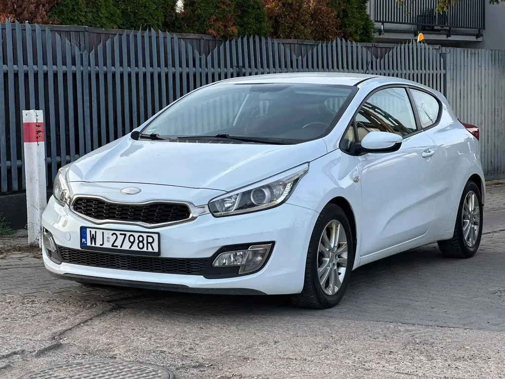 Zdjęcie: 2013 Kia Pro_Cee'd