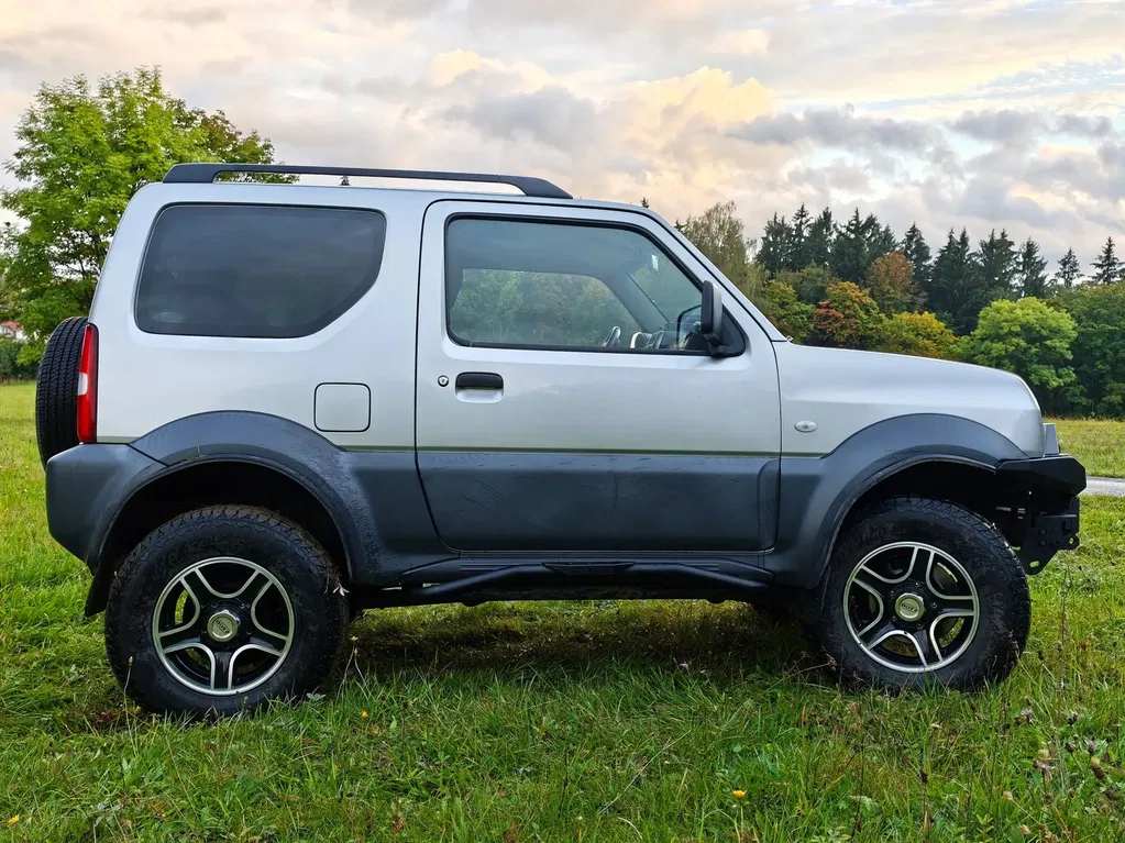 Zdjęcie: 2015 Suzuki Jimny