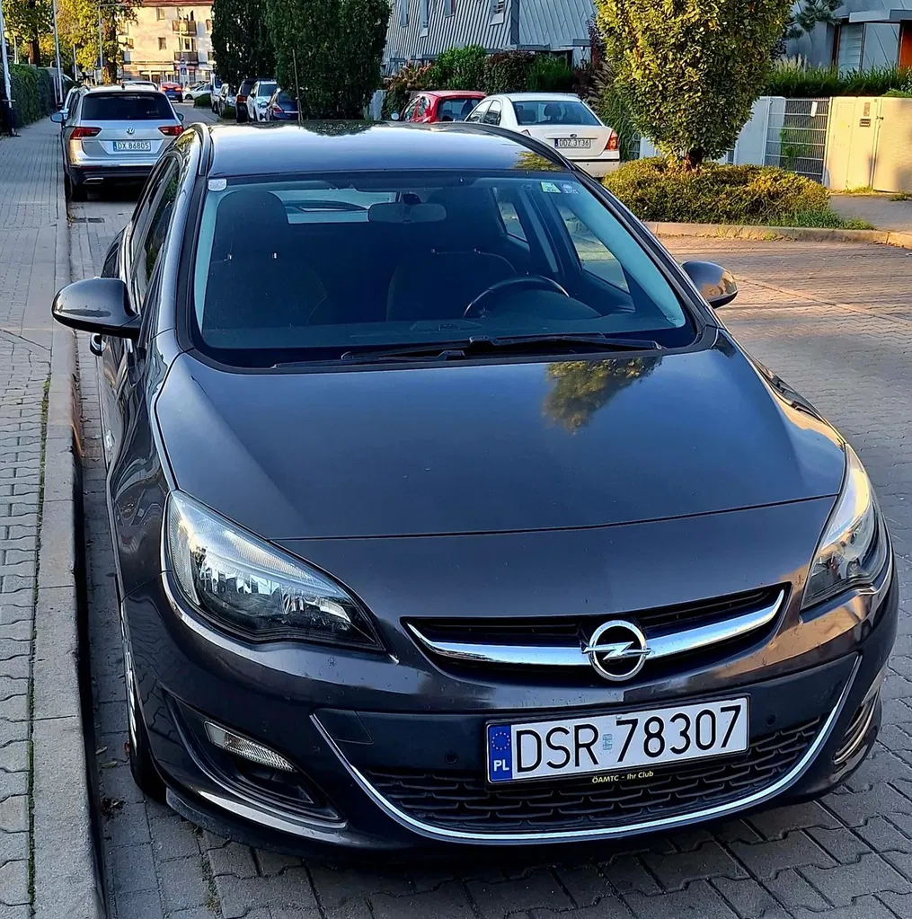 Zdjęcie: 2013 Opel Astra