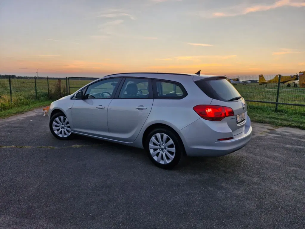 Zdjęcie: 2015 Opel Astra