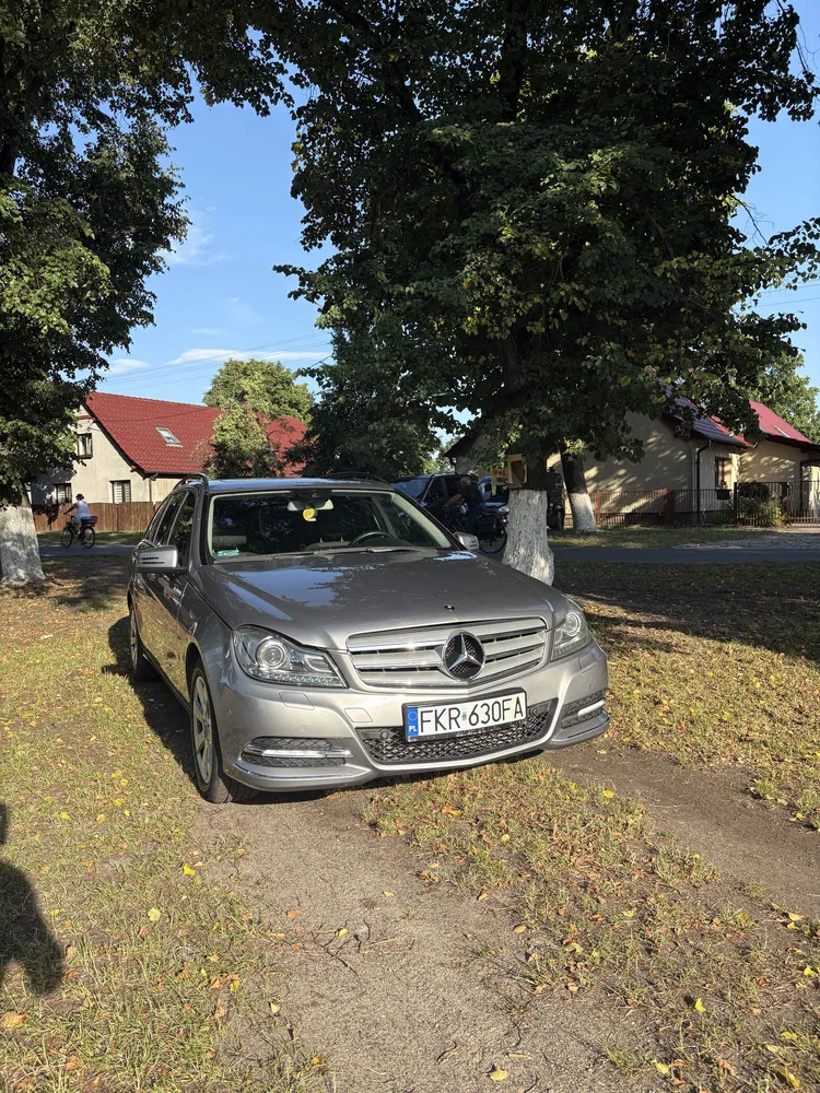 Zdjęcie: 2011 Mercedes-Benz C Klasa