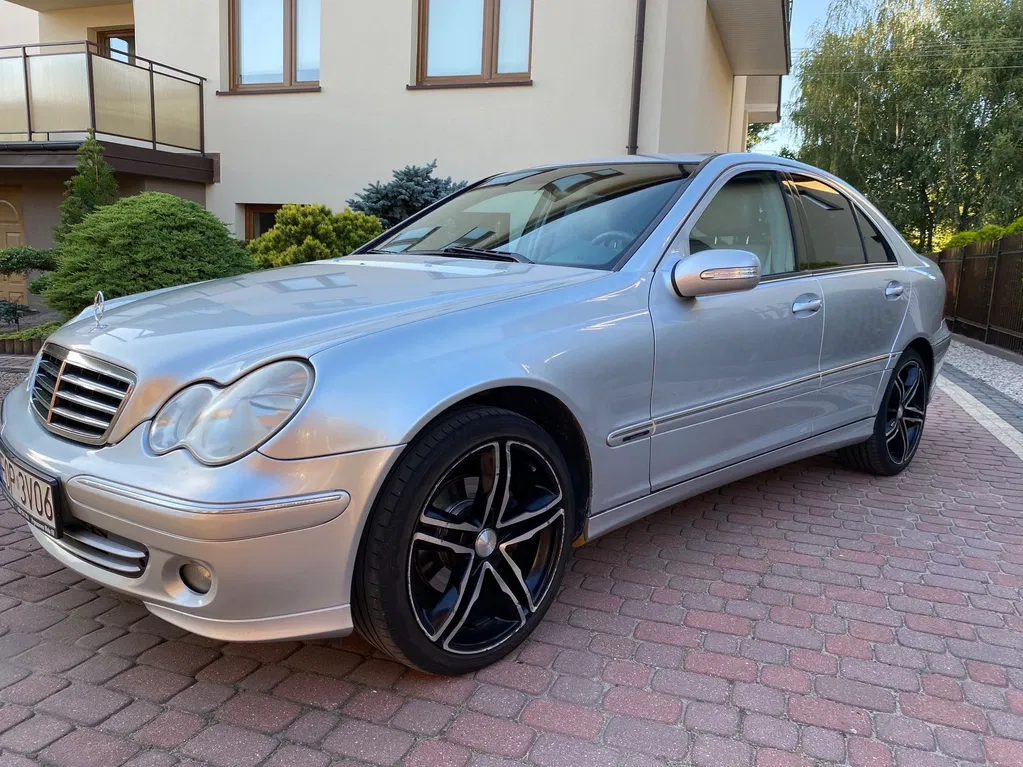 Zdjęcie: 2005 Mercedes-Benz C Klasa