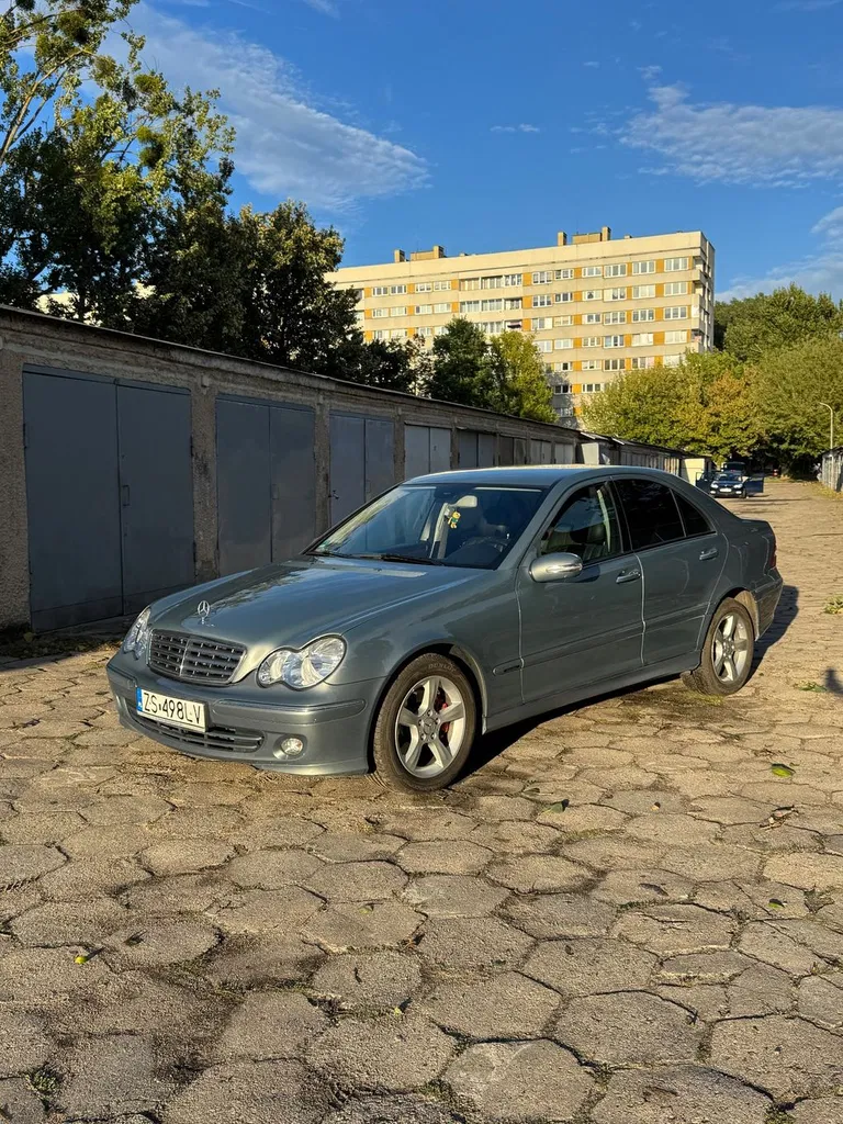 Zdjęcie: 2005 Mercedes-Benz C Klasa