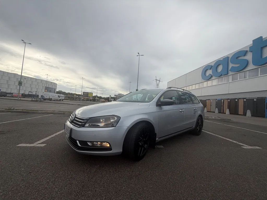 Zdjęcie: 2011 Volkswagen Passat