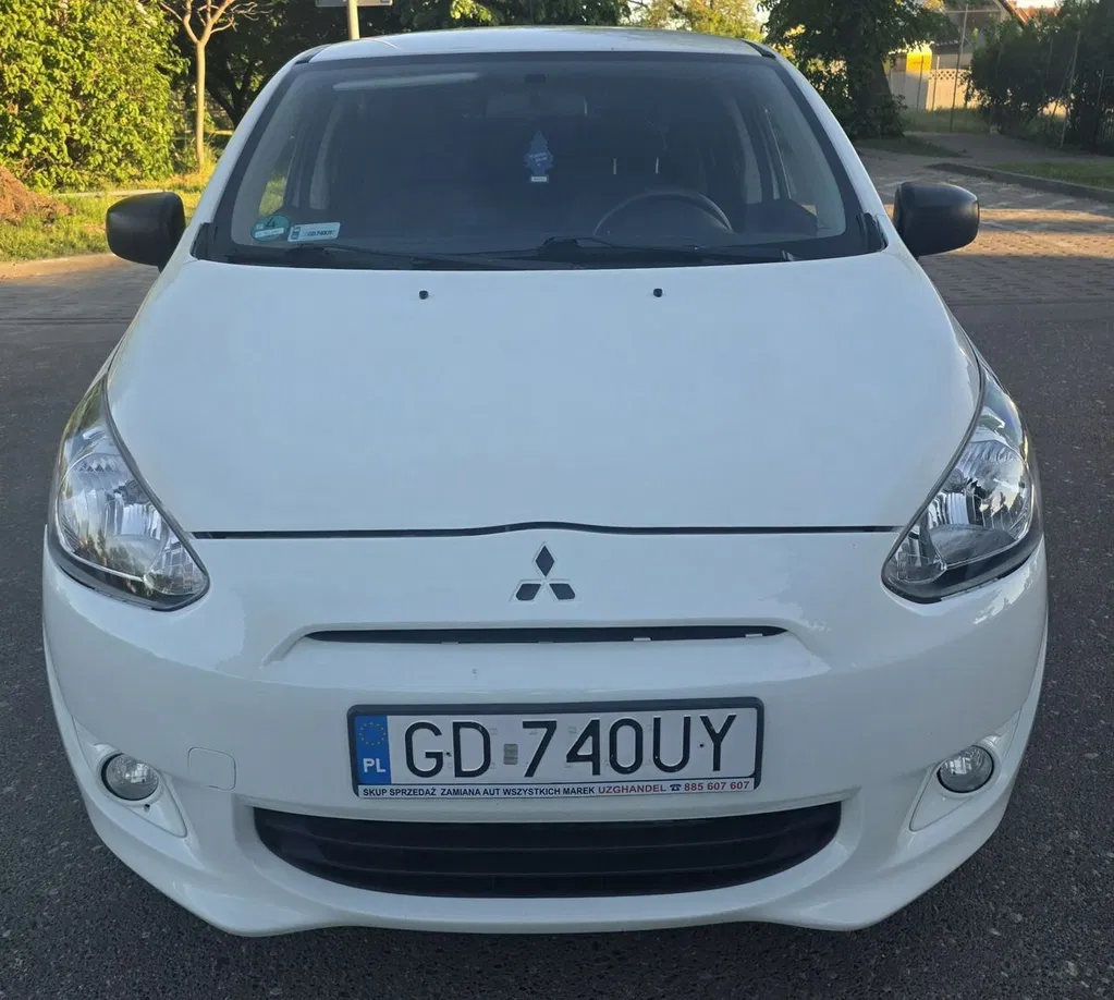Zdjęcie: 2015 Mitsubishi Space Star