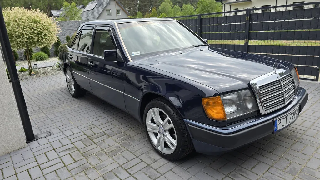 Zdjęcie: 1991 Mercedes-Benz E Klasa