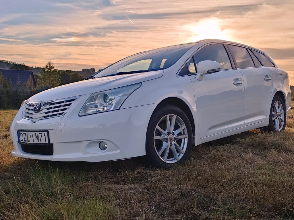 Zdjęcie: 2011 Toyota Avensis