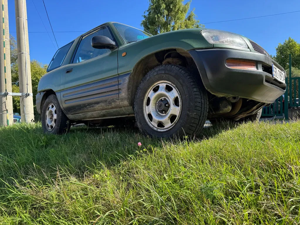 Zdjęcie: 1996 Toyota RAV-4