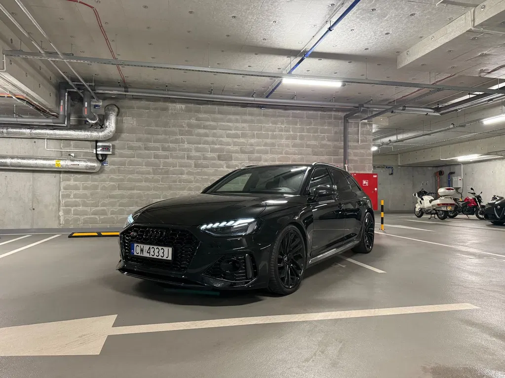 Zdjęcie: 2021 Audi RS4 Avant
