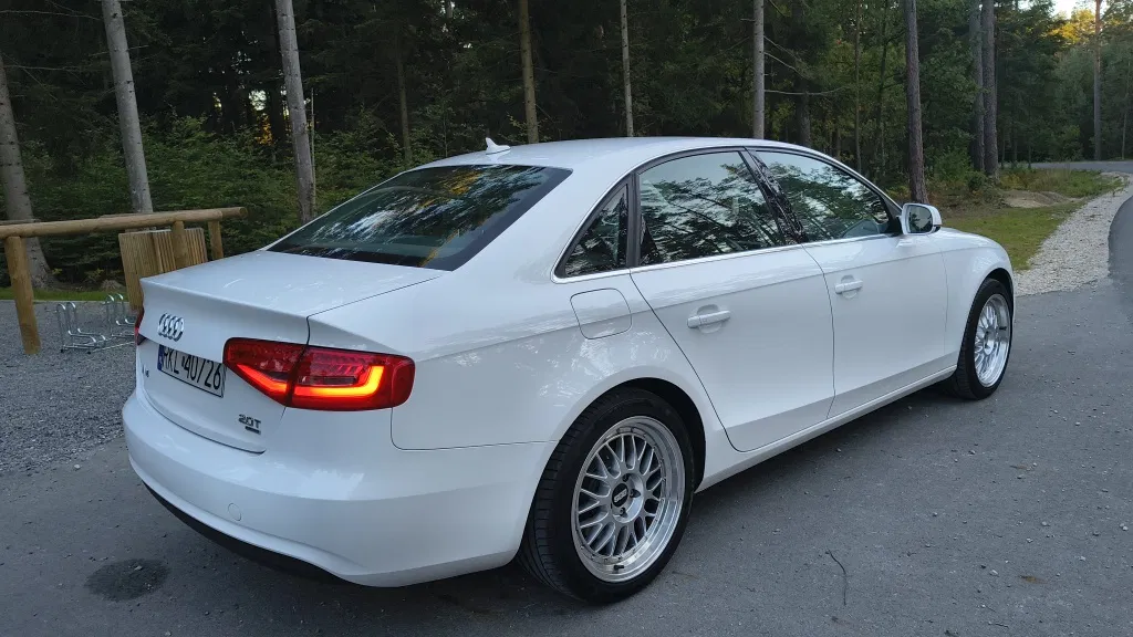 Zdjęcie: 2012 Audi A4Limousine