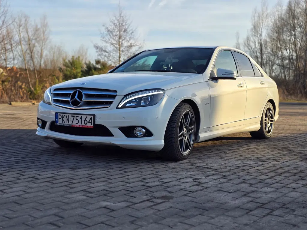 Zdjęcie: 2011 Mercedes-Benz C Klasa