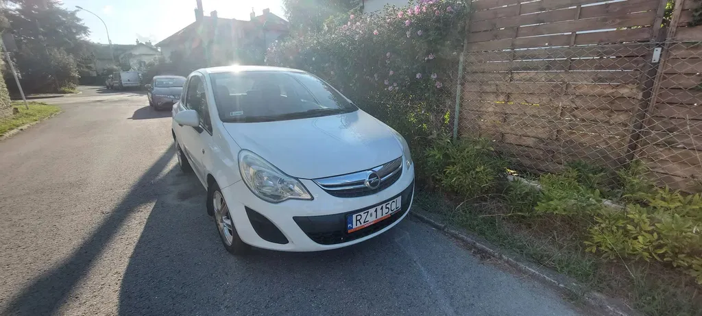 Zdjęcie: 2012 Opel Corsa