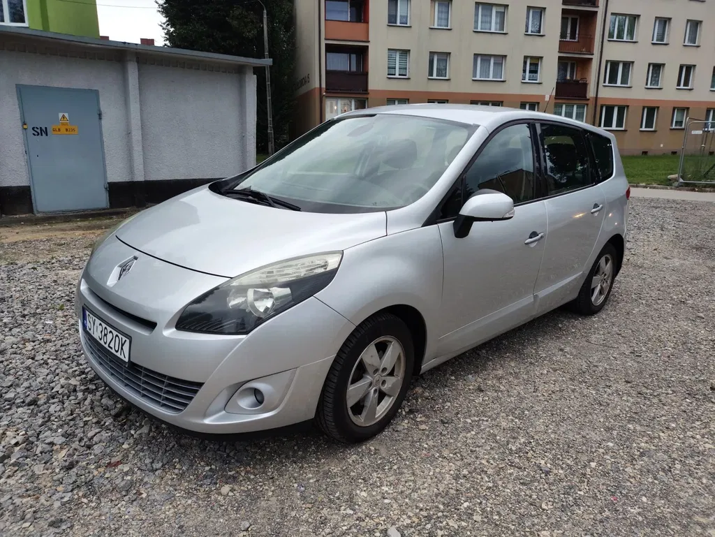 Zdjęcie: 2010 Renault Grand Scenic