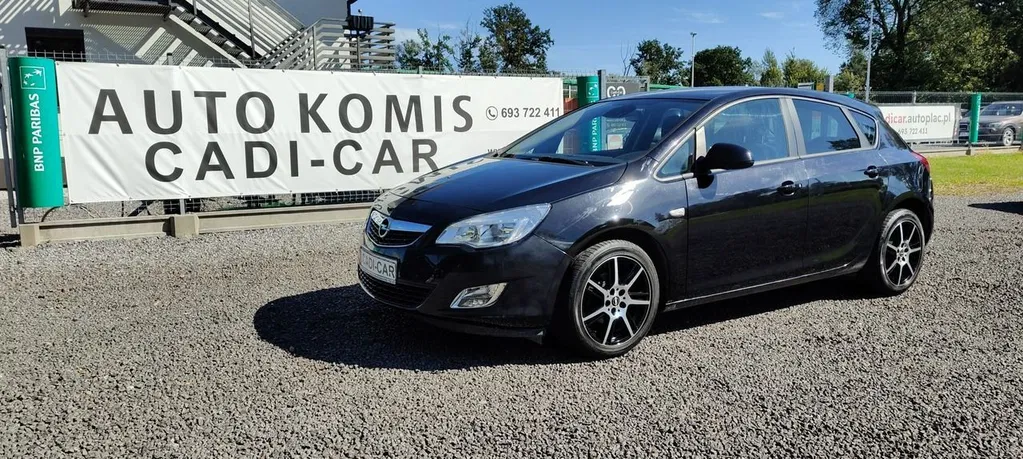 Zdjęcie: 2010 Opel Astra