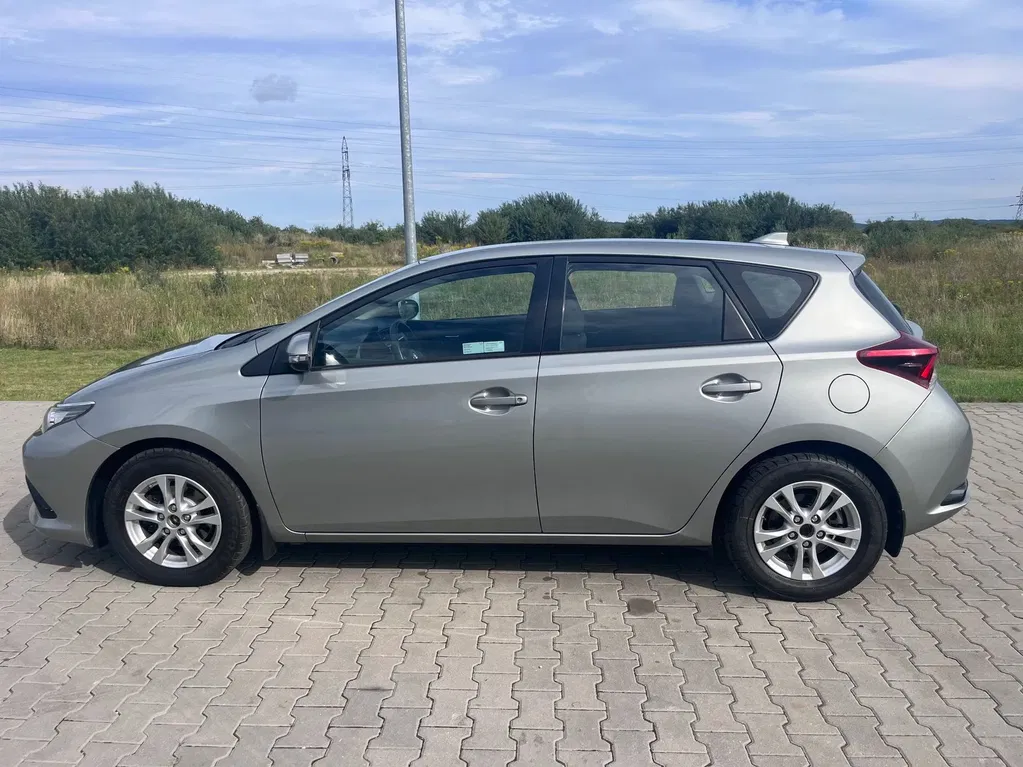 Zdjęcie: 2017 Toyota Auris