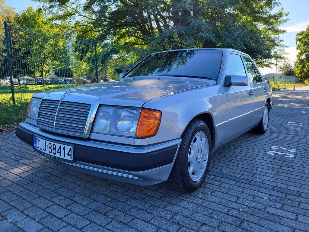 Zdjęcie: 1992 Mercedes-Benz W124