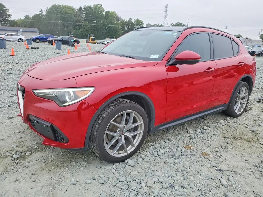 Zdjęcie: 2018 Alfa Romeo Stelvio