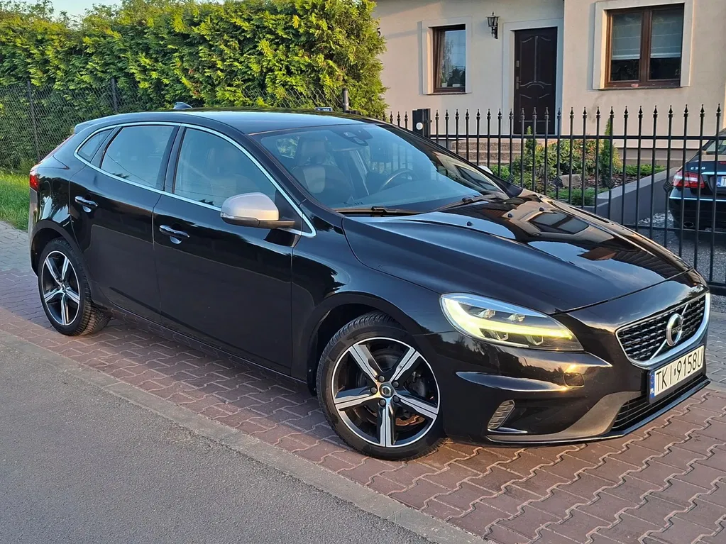 Zdjęcie: 2017 Volvo V40