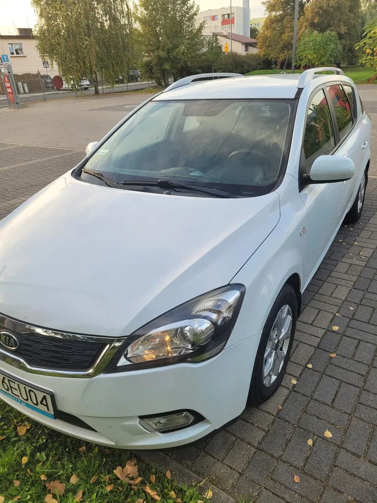 Zdjęcie: 2010 Kia Cee'd